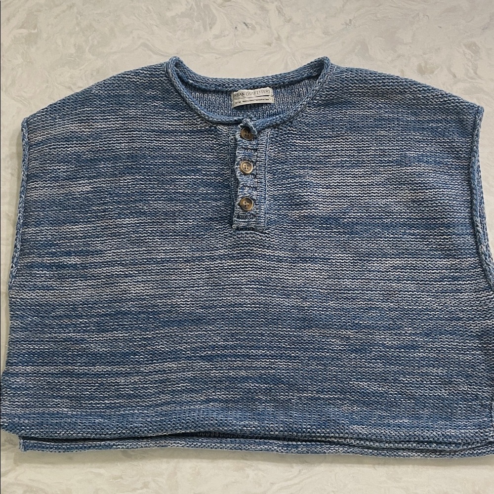 Urban Outfitters  sleeveless Cropped Knit Sweater Vest Blue Boxy Fit size Medium - Picture 16 of 16